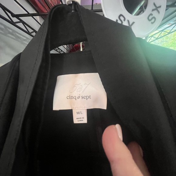 Cinq à Sept Classic Black Jacket - Picture 2 of 2